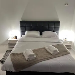 Apartment Prachtige In Centrum Met Badkamer !, Bruges